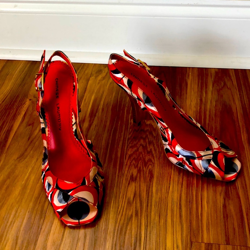 Chinese Laundry 2.5” peep toe heels